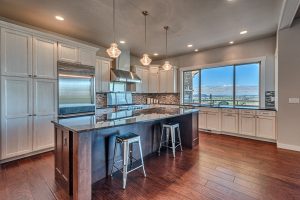 AvalonWay7622-mcmanusphoto_0033_HDR-min
