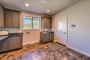 AvalonWay7622-mcmanusphoto_0149_HDR-min