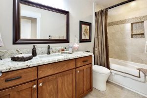 022_16948_Shorewood_Heights