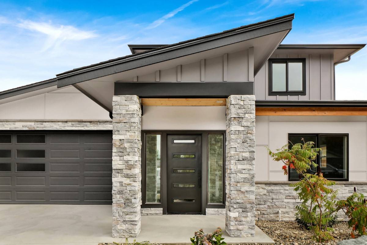 006_1719_Hillcrest (Custom)