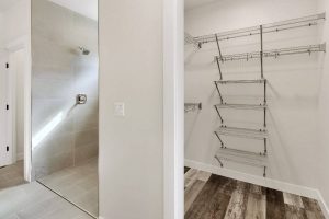 014_1719_Hillcrest (Custom)