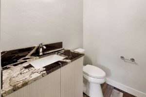 042_1719_Hillcrest (Custom)
