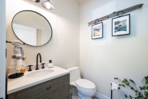 13-890 Burlington Heights-3-min
